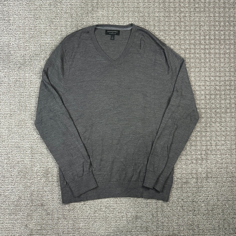 Banana Republic Womens Large Gray 100% Merino Wool V-Neck Sweater Charcoal Knit
